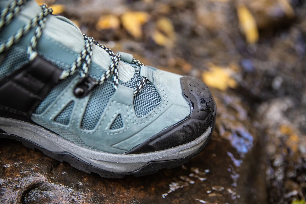 Salomon Quest 4 Gore-Tex Hiking Boots - Women's - Image 10