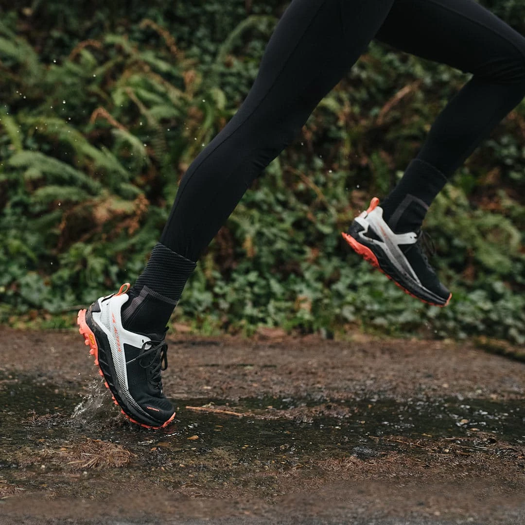 Showers Pass Ultra-light Waterproof Socks - Unisex - Image 3